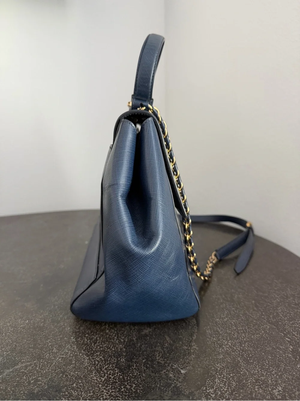 Salvatore Ferragamo Navy Saffiano Leather Vara Shoulder Bag with Gold Hardware - Picture 5 of 16